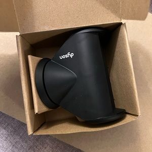 Dyson supersonic flyaway attachment